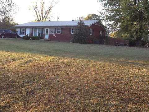 2402 Skyview Dr, Centerville, TN 37033 photo 3