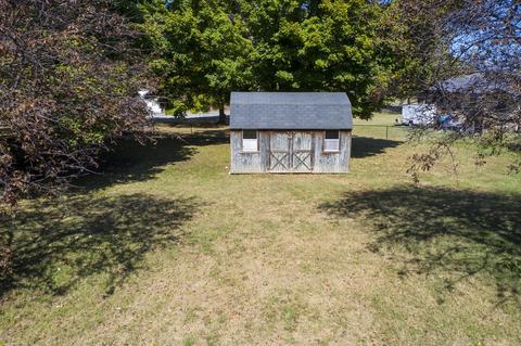 705 E Broad St, Dickson, TN 37055 photo 9