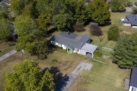 705 E Broad St, Dickson, TN 37055 photo 7