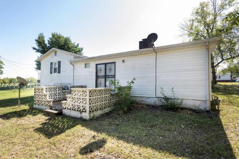 705 E Broad St, Dickson, TN 37055 photo 8