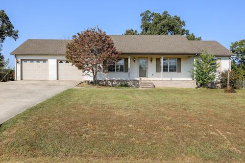 182 W Minster Dr W, Baxter, TN 38544 photo 1