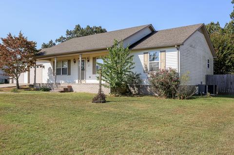 182 W Minster Dr W, Baxter, TN 38544 photo 2