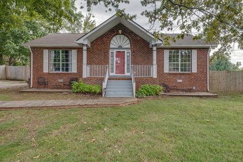 300 Timberlake Dr, Springfield, TN 37172 photo 1