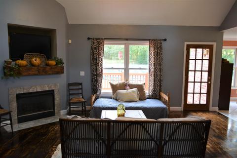 657 Earl Warren Rd, Beechgrove, TN 37018 photo 3