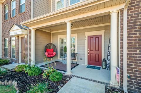 2081 Hemlock Dr, Spring Hill, TN 37174 photo 2