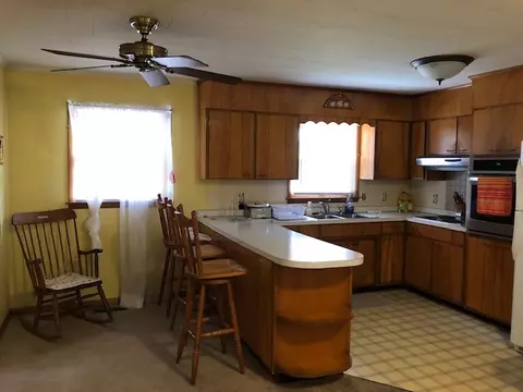 305 Kelly Dr, Decherd, TN 37324 photo 3
