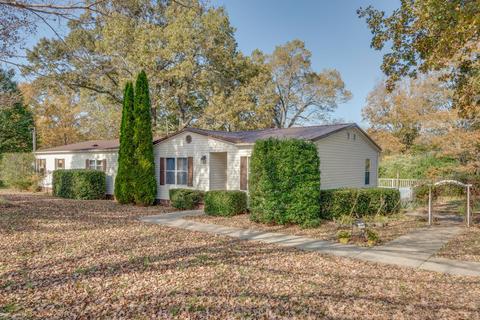 1945 C C C Rd, Dickson, TN 37055 photo 1