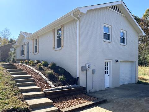 3085 Southwark Dr, Springfield, TN 37172 photo 2