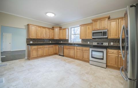 231 W Maple St, Morrison, TN 37357 photo 4
