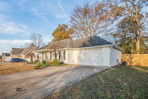 6916 Riverwalk Blvd, Murfreesboro, TN 37130 photo 2