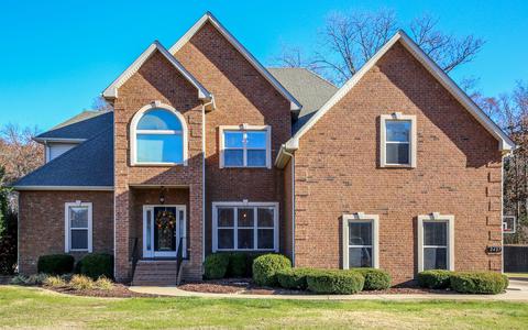 2427 Garrison Cv, Murfreesboro, TN 37130 photo 1