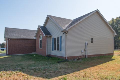 112 Foxrun, Springfield, TN 37172 photo 3