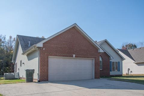 112 Foxrun, Springfield, TN 37172 photo 2