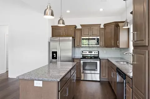 18 Hickory Ln, Dickson, TN 37055 photo 6