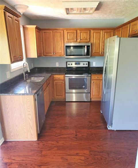 304 Red Bud Ct, Springfield, TN 37172 photo 2
