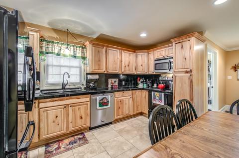 1392 Highway 50 E, Centerville, TN 37033 photo 3