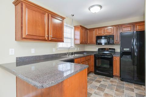 8009 Tiger Ct, Spring Hill, TN 37174 photo 4