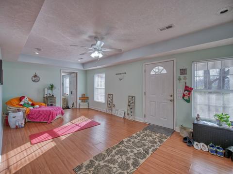 132 W End Ave, Centerville, TN 37033 photo 2