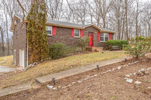 122 Scott Dr, Dickson, TN 37055 photo 1