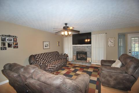 2907 Curtiswood Ln E, Springfield, TN 37172 photo 10
