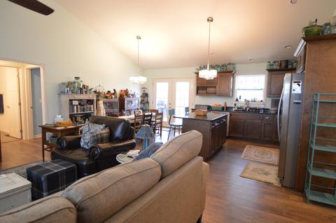 217 Celeste Dr, Baxter, TN 38544 photo 5