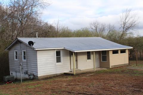 586 Highway 100, Centerville, TN 37033 photo 2