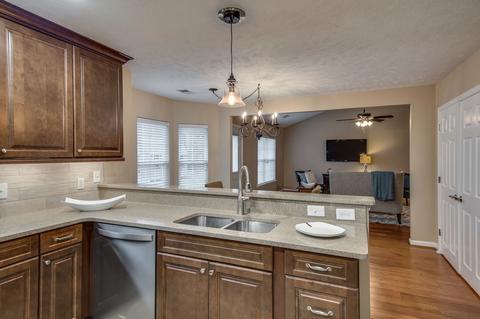924 Hickory Pointe, Dickson, TN 37055 photo 8