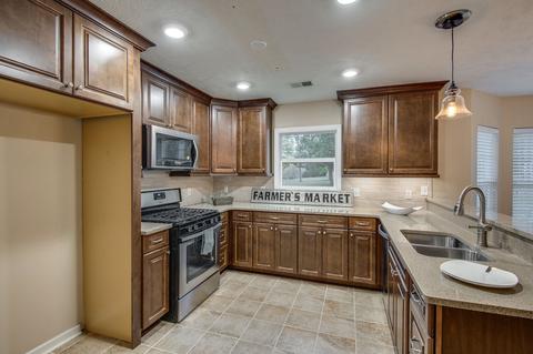 924 Hickory Pointe, Dickson, TN 37055 photo 7