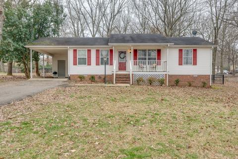 212 Nottingham Rd, Dickson, TN 37055 photo 1