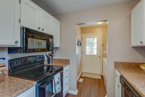 212 Nottingham Rd, Dickson, TN 37055 photo 10