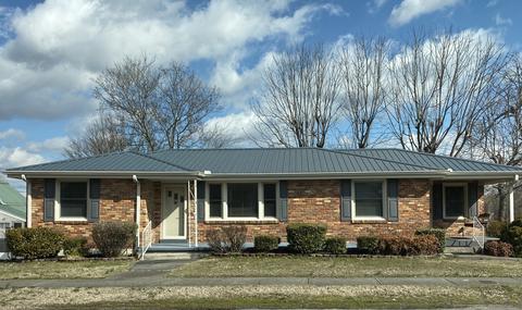 211 E Walnut St, Dickson, TN 37055 photo 1