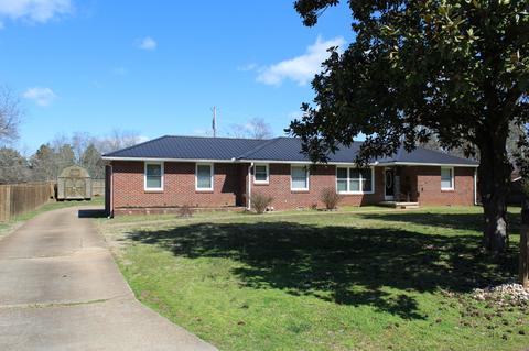 111 Atkinson Hts, Centerville, TN 37033 photo 1