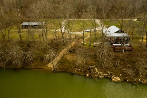 4039 Maxwell Dr, Centerville, TN 37033 photo 1