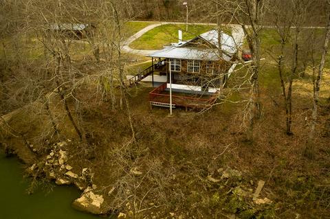 4039 Maxwell Dr, Centerville, TN 37033 photo 2