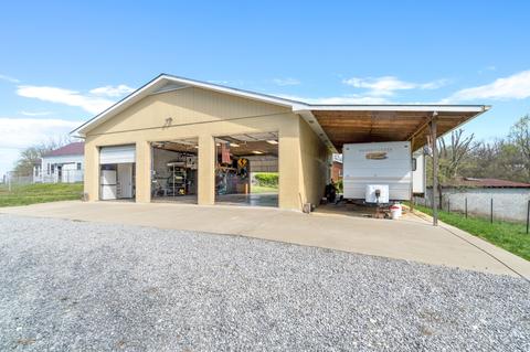 5955 Marion Rd, Cunningham, TN 37052 photo 2