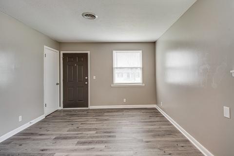 1403 Eagle St, Murfreesboro, TN 37130 photo 3