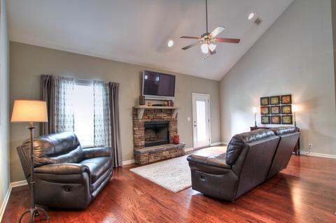 1521 Burrows Ave, Murfreesboro, TN 37128 photo 4
