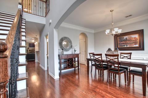 1521 Burrows Ave, Murfreesboro, TN 37128 photo 2
