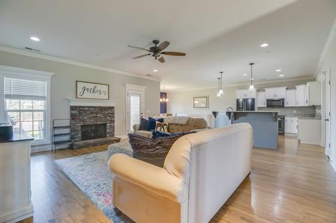 1018 Cascadeway Dr, Murfreesboro, TN 37129 photo 4