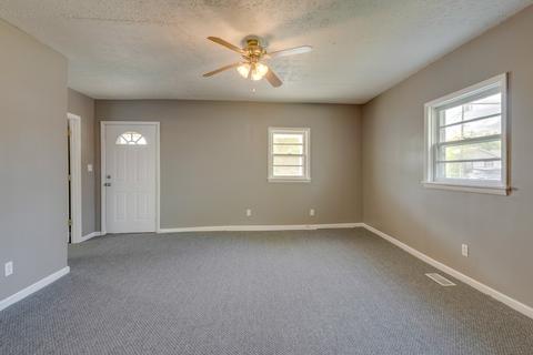 107 Dickson Ave, Dickson, TN 37055 photo 6