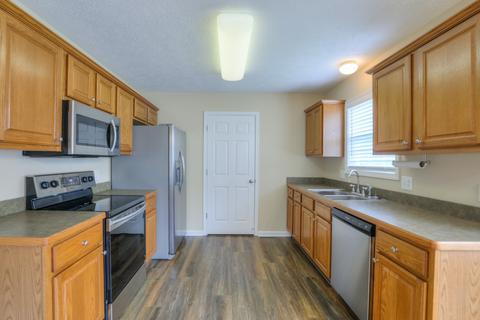 302 Red Bud Ct, Springfield, TN 37172 photo 9