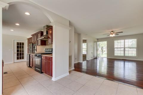 535 D V Cir, Spring Hill, TN 37174 photo 9