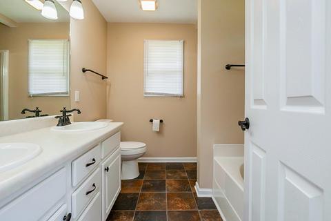 131 Deerfield Dr, Springfield, TN 37172 photo 4
