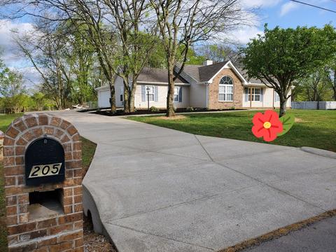 205 Gateway Dr, Murfreesboro, TN 37127 photo 2