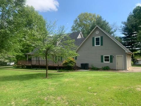 104 Oak St, Decherd, TN 37324 photo 4