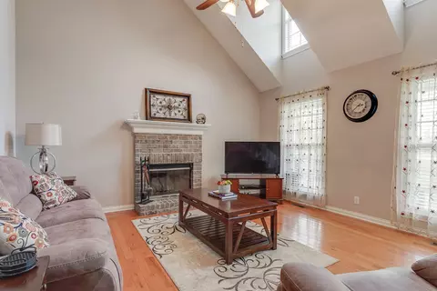 227 Independence St, Springfield, TN 37172 photo 6