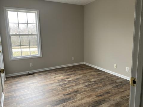 1141 10th Ave E, Springfield, TN 37172 photo 2