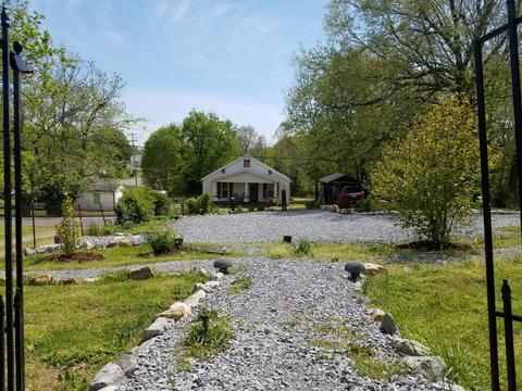 906 W 3rd St, Dickson, TN 37055 photo 12