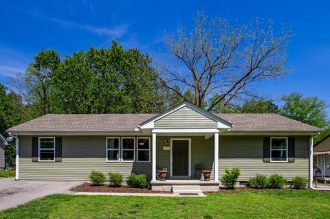 108 Greer Cir, Dickson, TN 37055 photo 2