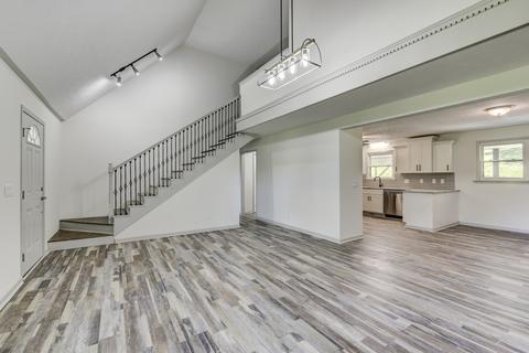203 Vantrease Rd, Cottontown, TN 37048 photo 12